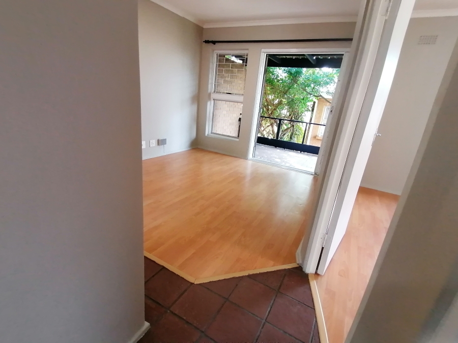 2 Bedroom Property for Sale in Oakglen Western Cape